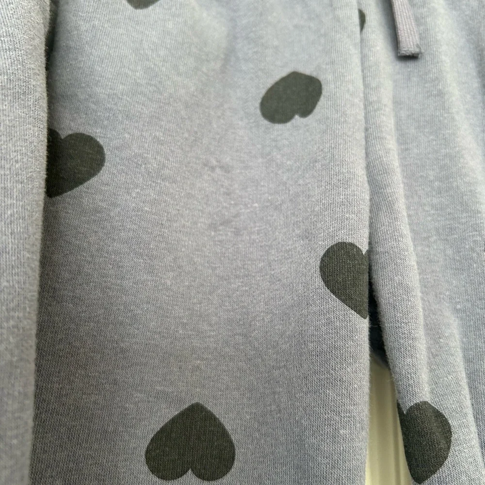 H&M Heart Print Sweatsuit Set - Picture 4 of 8